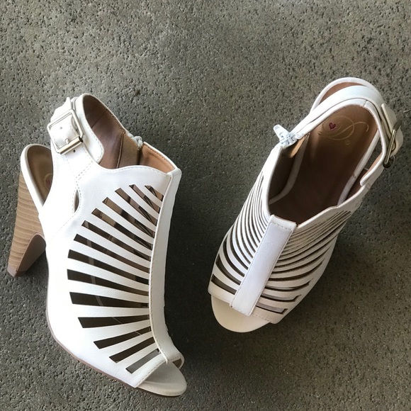 Restock! Delicious White Strappy 3.75” Heel Sandal - Picture 3 of 8